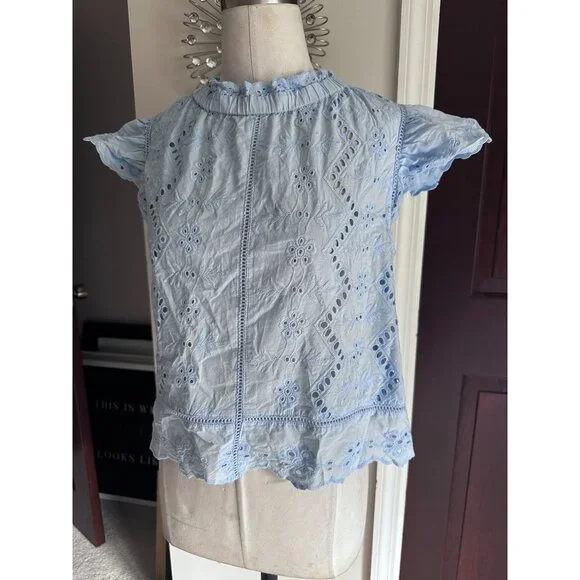 Jennifer & Grace Light Blue Eyelet Ruffle Sleeve Top Small - Picture 5 of 5